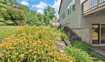 16 Thistle Holw 16, Avon, CT 06001