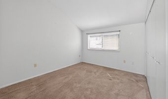 62 Monticello Dr 62, Branford, CT 06405