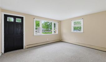 29 Rosedale Dr, Bristol, RI 02809