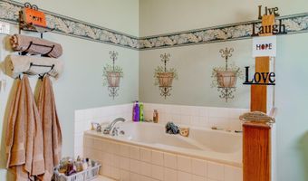 101 Sapphire St, Anna, OH 45302