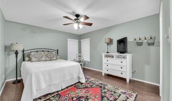 912 Palm Dr, Alamo, TX 78516