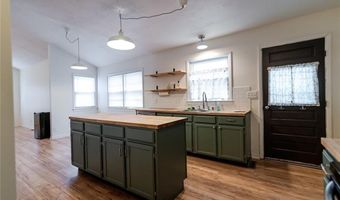 307 Riley St, Atchison, KS 66002