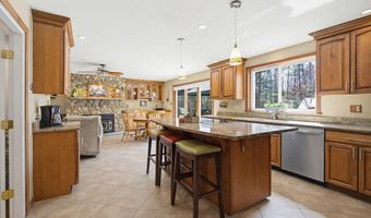 17 Dudley Rd, Brentwood, NH 03833