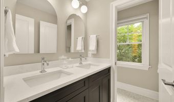 6512 RIDGE Dr, Bethesda, MD 20816