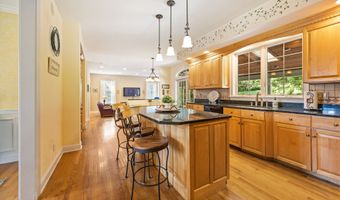 325 Westwood Rd, Bristol, CT 06010