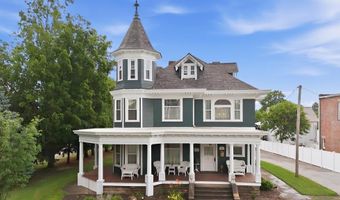 108 W Main St, Amherst, OH 44001