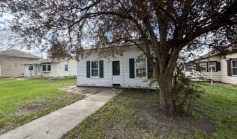 909 7th St, Britton, SD 57430