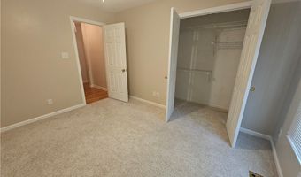 704 Midmar St, Aberdeen, NC 28315