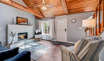 227 Valley View Dr, Albrightsville, PA 18210