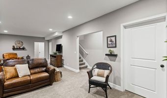 801 155th Ter, Basehor, KS 66007