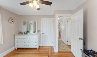 32 Waterman Ave, Johnston, RI 02919