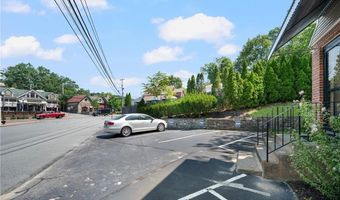 15 Thomas St, North Providence, RI 02911