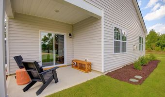 1139 Queensland Ln, Ayden, NC 28513