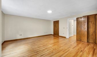 24 Iron Gate Ln, Cromwell, CT 06416