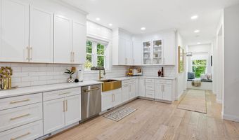47 Indian Rock Rd, Bedford, NH 03110