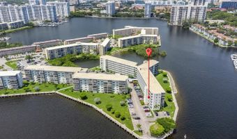 3030 Marcos Dr T-412, Aventura, FL 33160