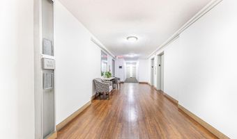 6631 WAKEFIELD Dr 817, Alexandria, VA 22307