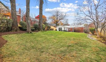 941 N MCKINLEY Rd, Arlington, VA 22205