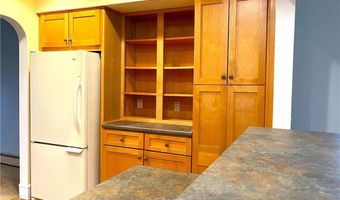 10 Cavalier Rd, Narragansett, RI 02882