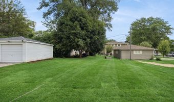 227 S Mitchell Ave, Arlington Heights, IL 60005