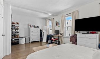 649 E 2nd 2, Boston, MA 02127
