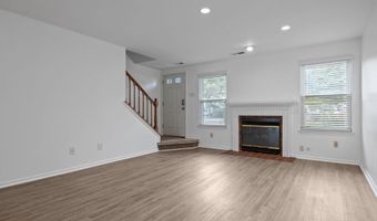 33 BARK HOLLOW Ln, Horsham, PA 19044