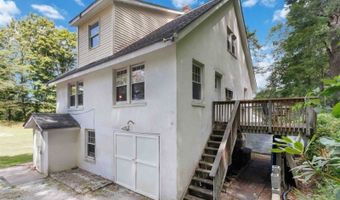 5 Fanwood Ct, West Milford, NJ 07421