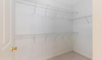 7716 EFFINGHAM Sq, Alexandria, VA 22315