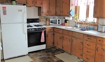 9 Central Pl, Bourne, MA 02532