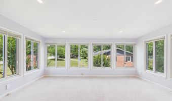 9201 CHERRYTREE Dr, Alexandria, VA 22309