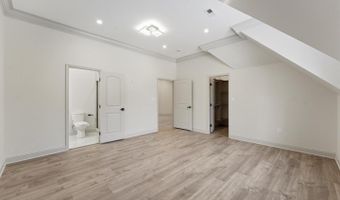 7301 CALVERT St, Annandale, VA 22003