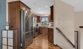 105 Estate Dr, Avon, MN 56310