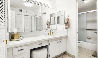 20505 E Country Club Dr 736, Aventura, FL 33180
