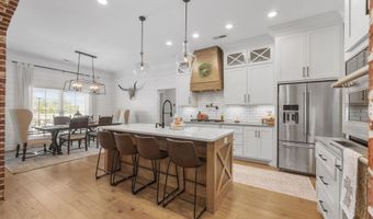 20373 Edgewood Rd, Athens, AL 35614