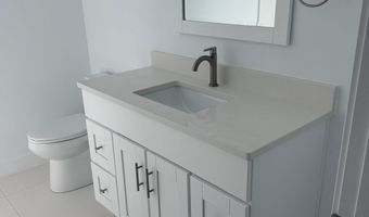 1334 E LONE ROCK Dr, Big Water, UT 84741