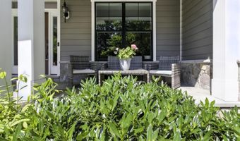 9206 FERNWOOD Rd, Bethesda, MD 20817