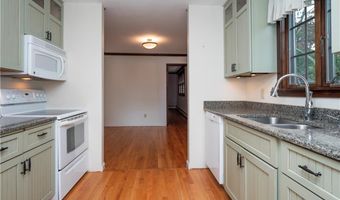 12 Overlook Rd, Narragansett, RI 02882