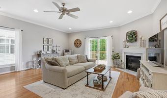 121 PUMPKIN PATCH Ln, Hockessin, DE 19707
