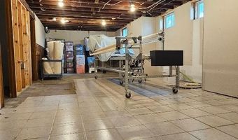 901 N 1ST St, Aberdeen, SD 57401