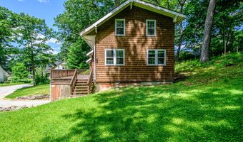 4 Pineway Dr, Auburn, ME 04210