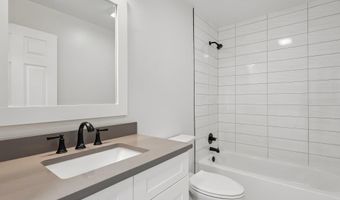 1992 RETTA GILLIAM Ct SE, Washington, DC 20020