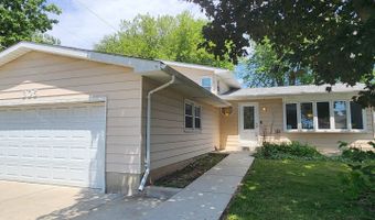 305 North Ave, Antioch, IL 60002