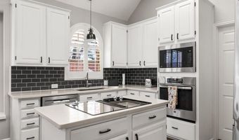 3841 Waterford Dr, Addison, TX 75001