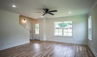 102 Autumwood Cv, Batesville, MS 38606