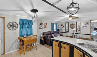 26 Leisure Dr, Auburndale, FL 33823