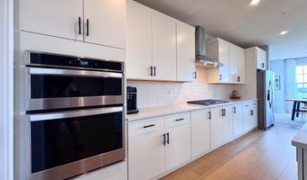 22391 CLAUDE MOORE Dr, Ashburn, VA 20148