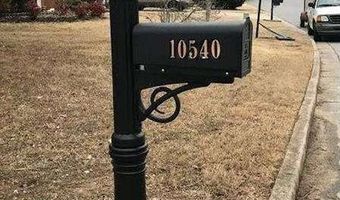 10540 WINDSOR PARK Dr, Alpharetta, GA 30022