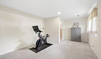 2406 N Lafayette St, Arlington Heights, IL 60004
