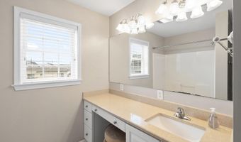 262 EVERGREEN Dr, Bayville, NJ 08721