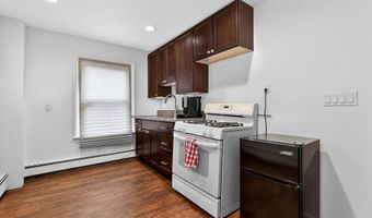 671 BROADWAY, Bayonne, NJ 07002